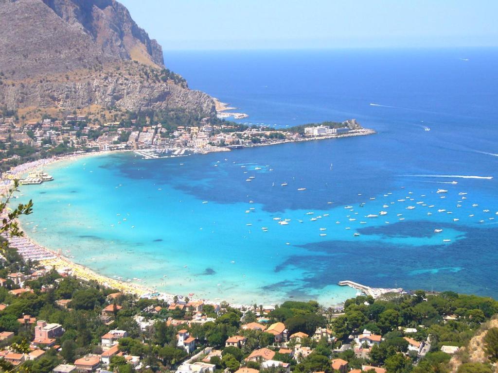 Trentuno Mondello Apartments Eksteriør bilde